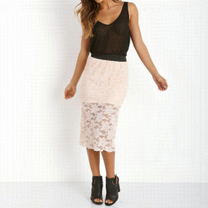 FREE People lace pencil skirt in blush size small very good condition